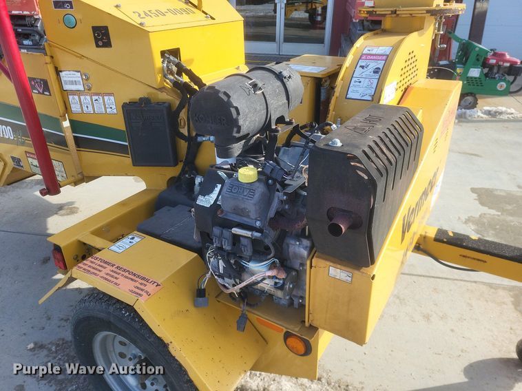 image for item DO4793 2016 Vermeer BC700XL wood chipper
