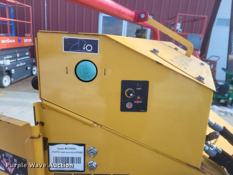 image for item DO4793 2016 Vermeer BC700XL wood chipper