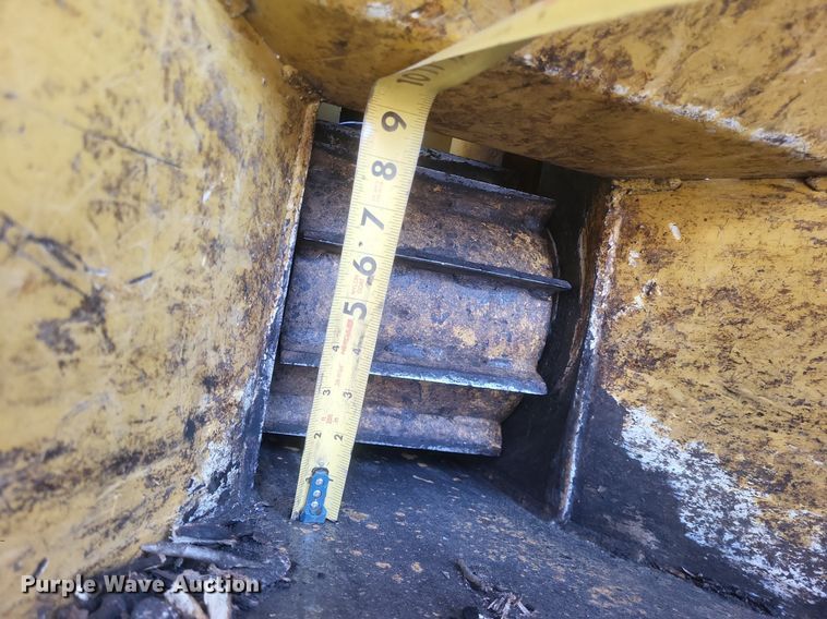 image for item DO4793 2016 Vermeer BC700XL wood chipper