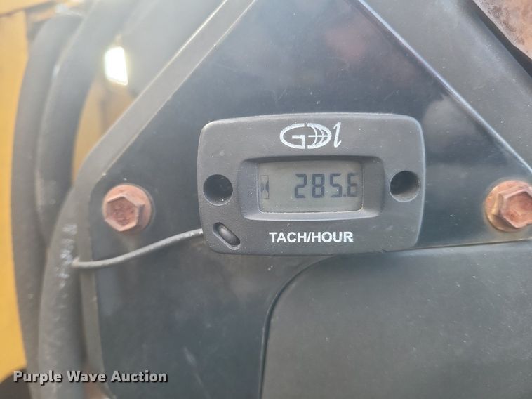 image for item DO4793 2016 Vermeer BC700XL wood chipper