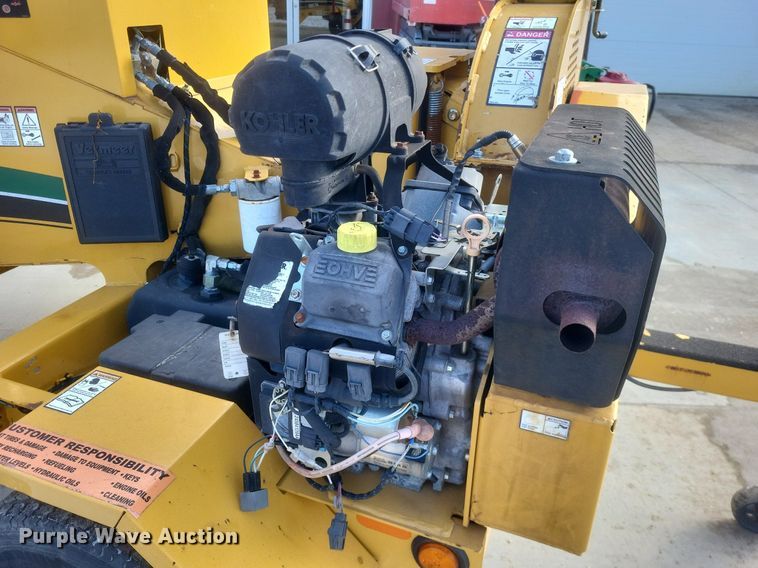 image for item DO4793 2016 Vermeer BC700XL wood chipper