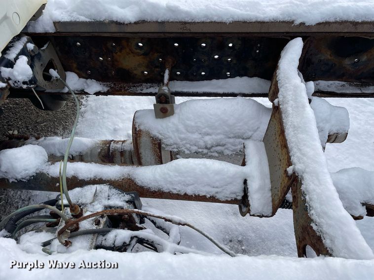 image for item DP0283 2007 International  4300 truck cab and chassis