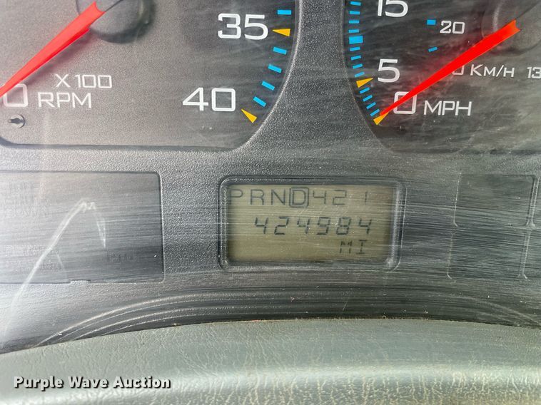 image for item DP0283 2007 International  4300 truck cab and chassis