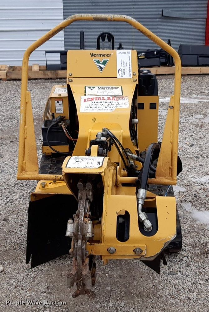 image for item DP2561 2019 Vermeer SC30TX stump grinder