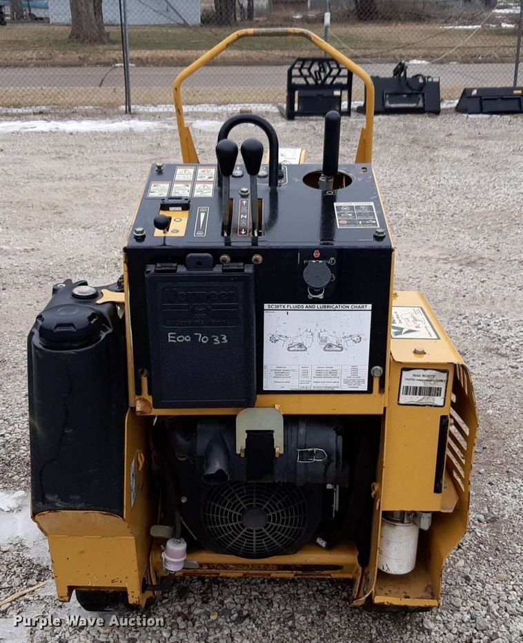 image for item DP2561 2019 Vermeer SC30TX stump grinder