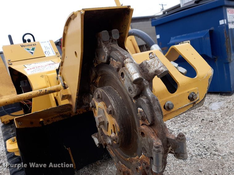 image for item DP2561 2019 Vermeer SC30TX stump grinder