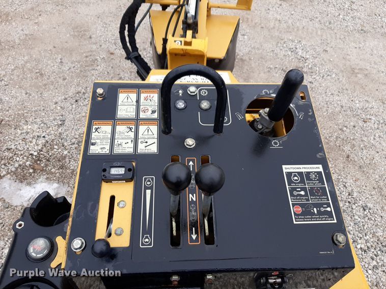 image for item DP2561 2019 Vermeer SC30TX stump grinder