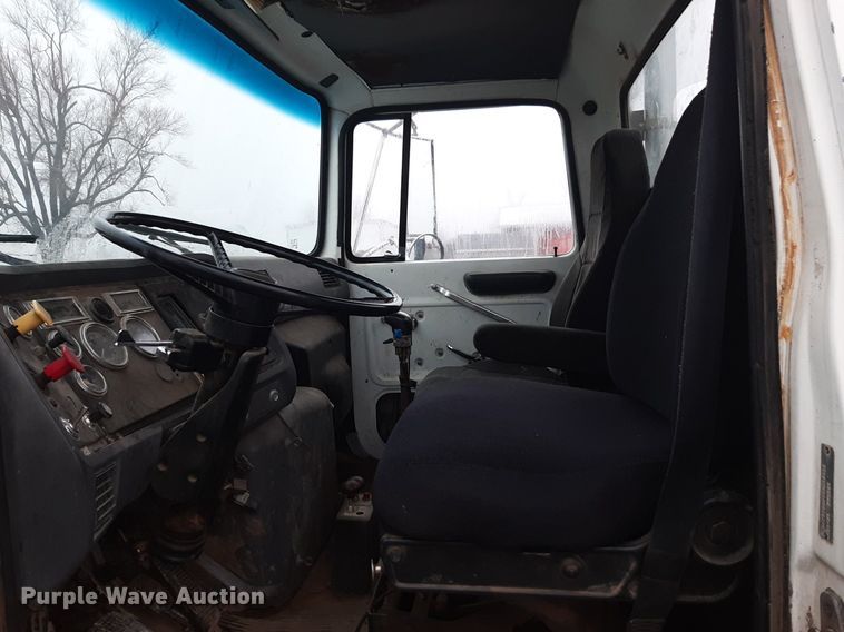 image for item DP2580 1994 Ford Aero Max L9000 dump truck