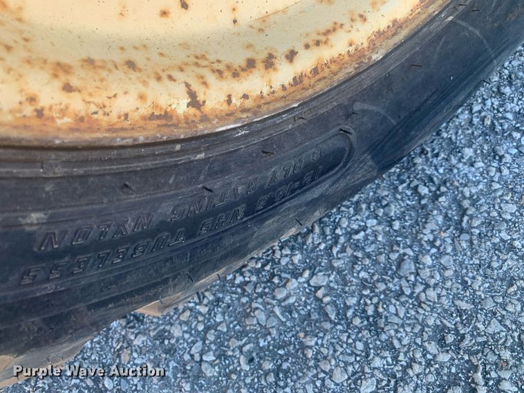 image for item DP8831 1994 Manitou M230CP forklift