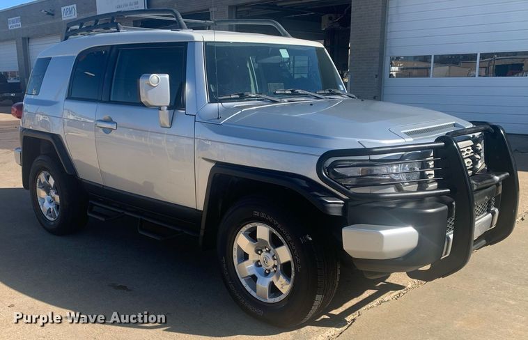 image for item DP8832 2007 Toyota  FJ Cruiser SUV