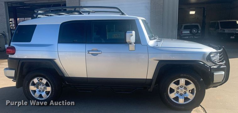 image for item DP8832 2007 Toyota  FJ Cruiser SUV