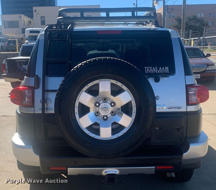 image for item DP8832 2007 Toyota  FJ Cruiser SUV