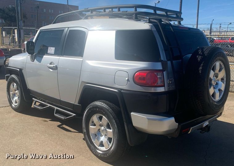 image for item DP8832 2007 Toyota  FJ Cruiser SUV