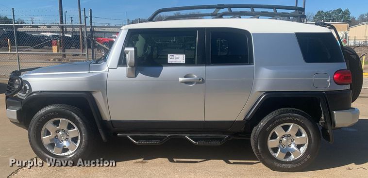 image for item DP8832 2007 Toyota  FJ Cruiser SUV