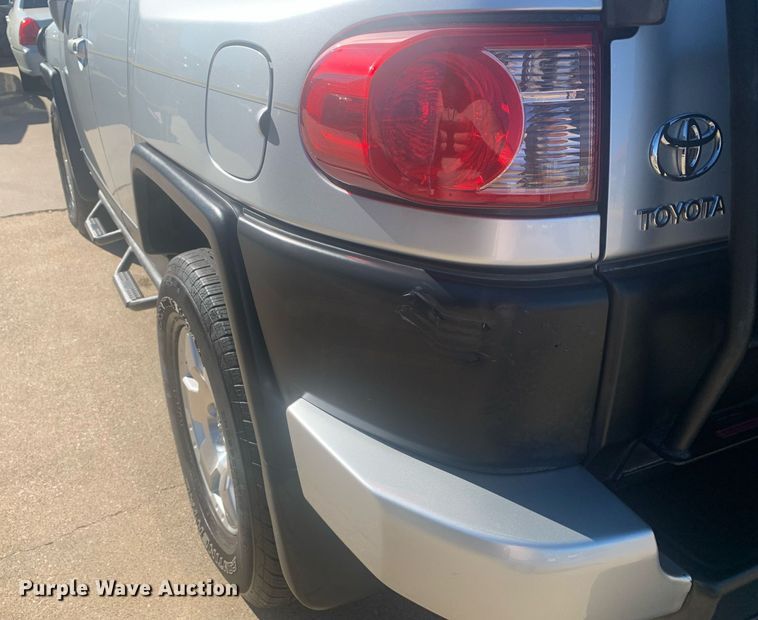 image for item DP8832 2007 Toyota  FJ Cruiser SUV