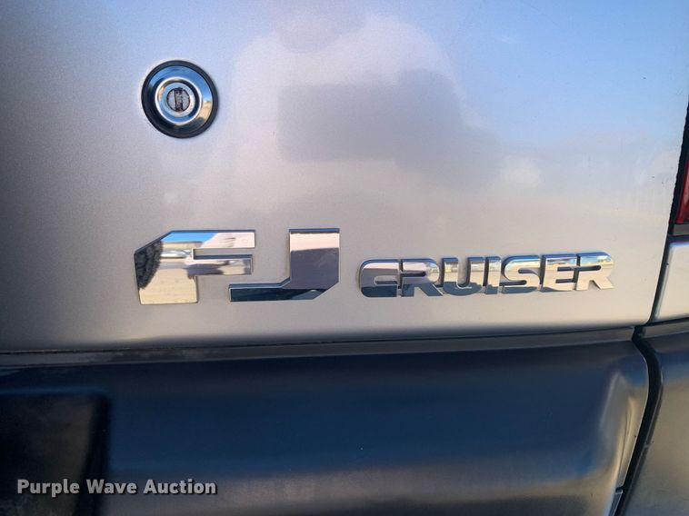 image for item DP8832 2007 Toyota  FJ Cruiser SUV