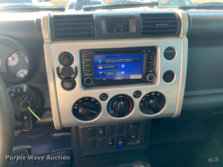 image for item DP8832 2007 Toyota  FJ Cruiser SUV