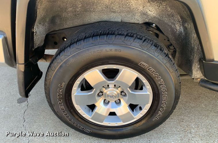 image for item DP8832 2007 Toyota  FJ Cruiser SUV