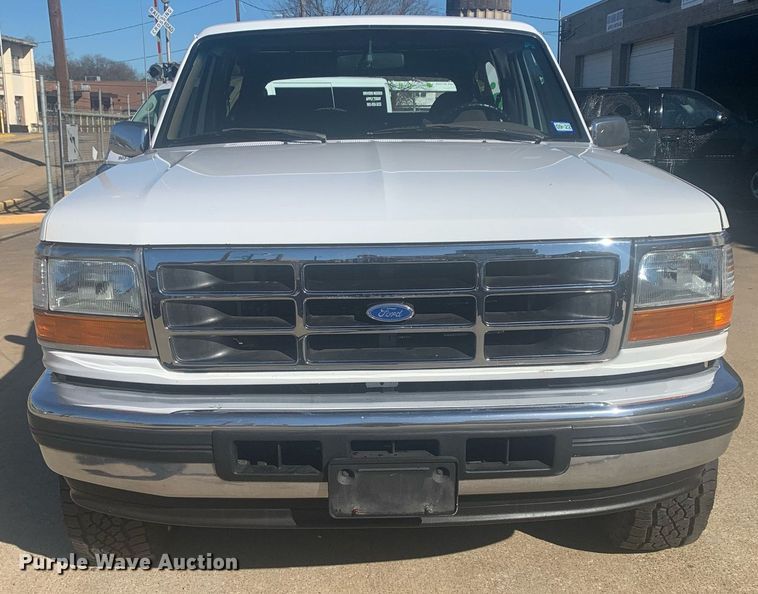 image for item DP8833 1996 Ford Bronco XLT SUV