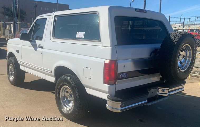 image for item DP8833 1996 Ford Bronco XLT SUV