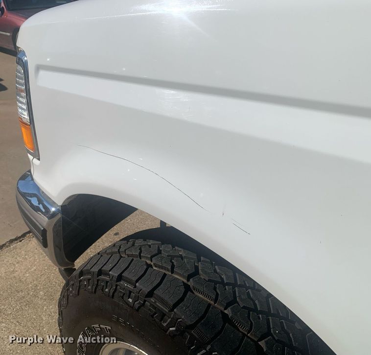 image for item DP8833 1996 Ford Bronco XLT SUV