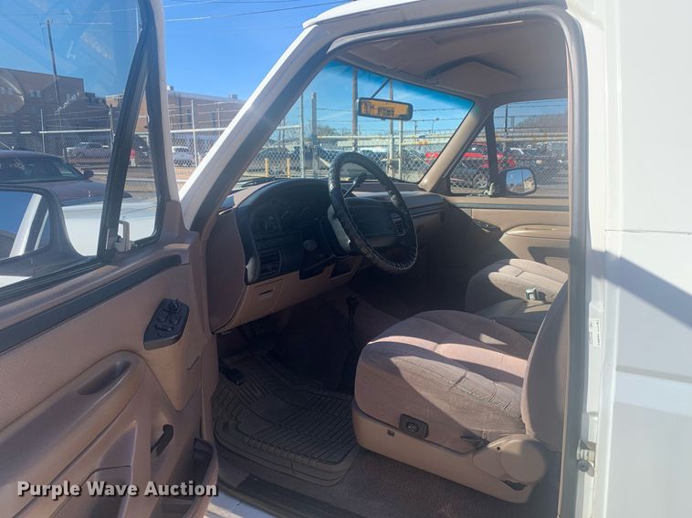 image for item DP8833 1996 Ford Bronco XLT SUV