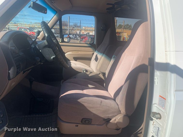 image for item DP8833 1996 Ford Bronco XLT SUV