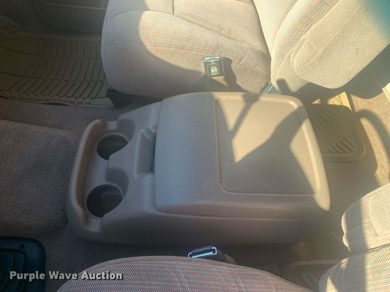 image for item DP8833 1996 Ford Bronco XLT SUV