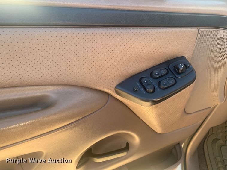 image for item DP8833 1996 Ford Bronco XLT SUV