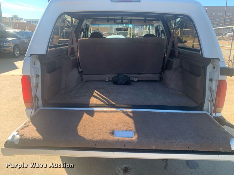 image for item DP8833 1996 Ford Bronco XLT SUV