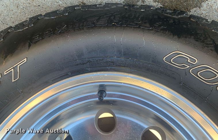 image for item DP8833 1996 Ford Bronco XLT SUV