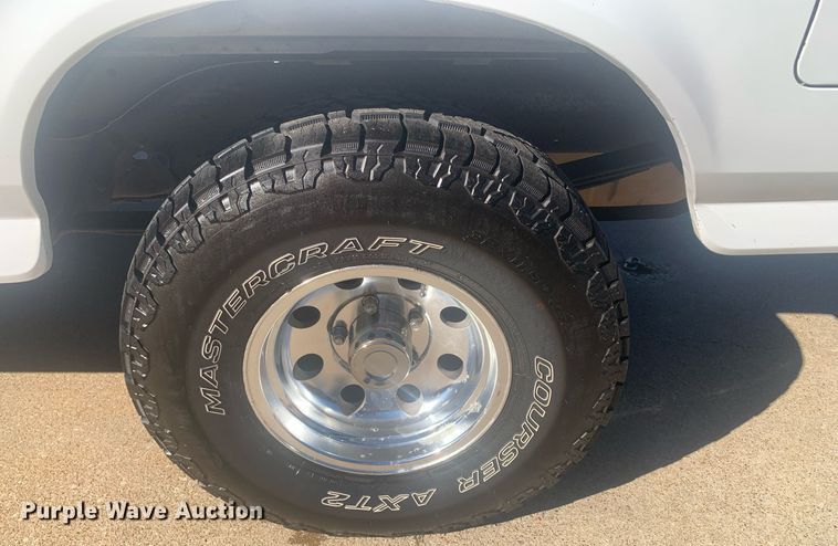 image for item DP8833 1996 Ford Bronco XLT SUV