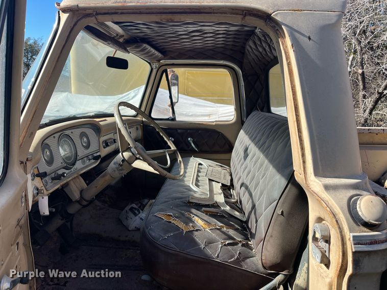 image for item DR5733 1964 Ford F100 pickup truck