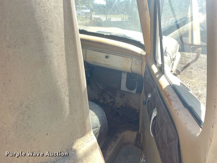 image for item DR5733 1964 Ford F100 pickup truck