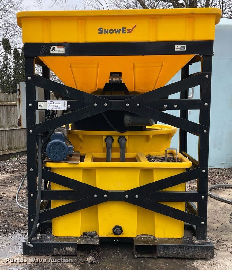 image for item DS5390 SnowEx BrinePro 2000 salt brine maker