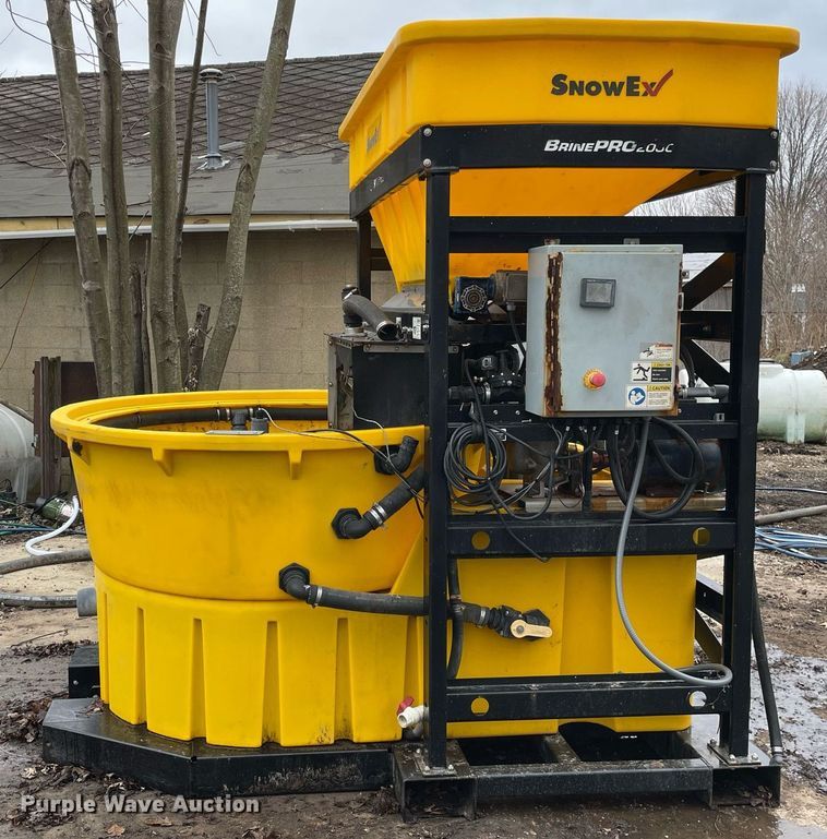 image for item DS5390 SnowEx BrinePro 2000 salt brine maker