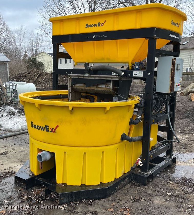 image for item DS5390 SnowEx BrinePro 2000 salt brine maker