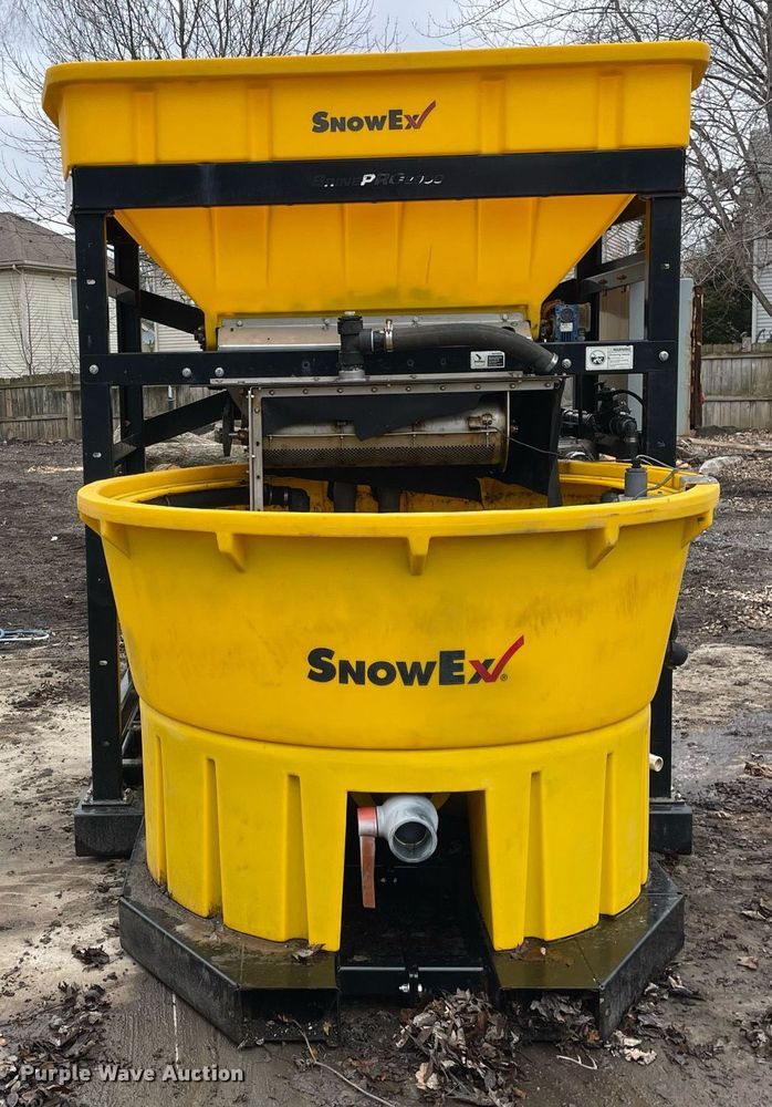 image for item DS5390 SnowEx BrinePro 2000 salt brine maker