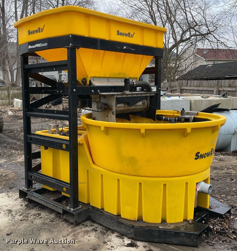 image for item DS5390 SnowEx BrinePro 2000 salt brine maker