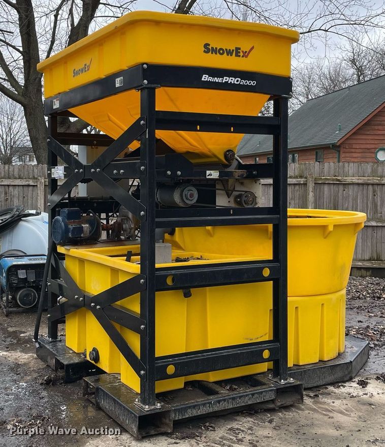 image for item DS5390 SnowEx BrinePro 2000 salt brine maker