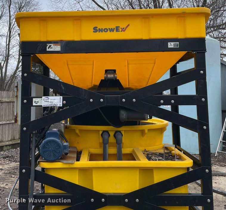 image for item DS5390 SnowEx BrinePro 2000 salt brine maker