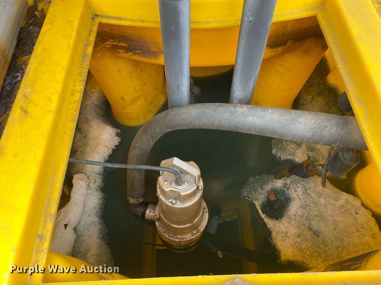 image for item DS5390 SnowEx BrinePro 2000 salt brine maker