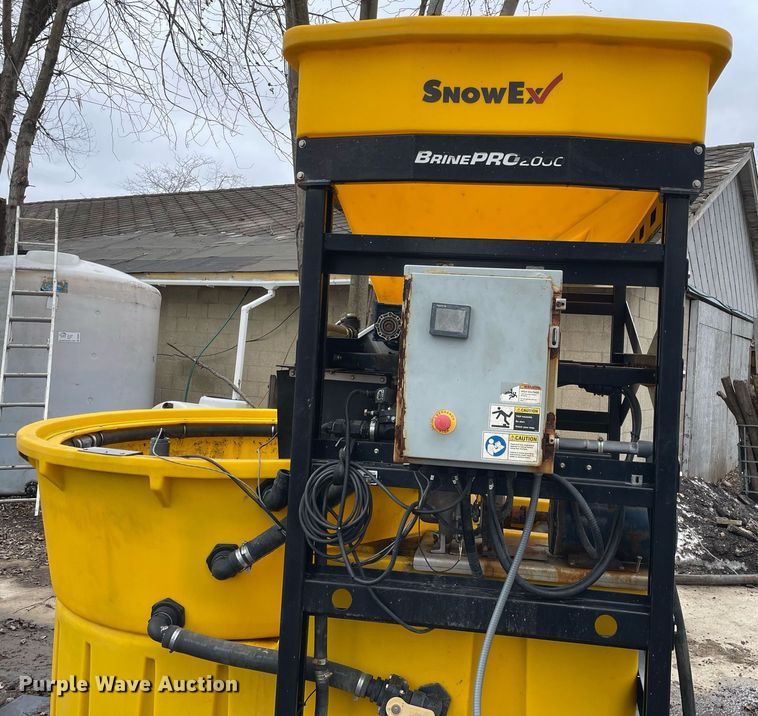 image for item DS5390 SnowEx BrinePro 2000 salt brine maker