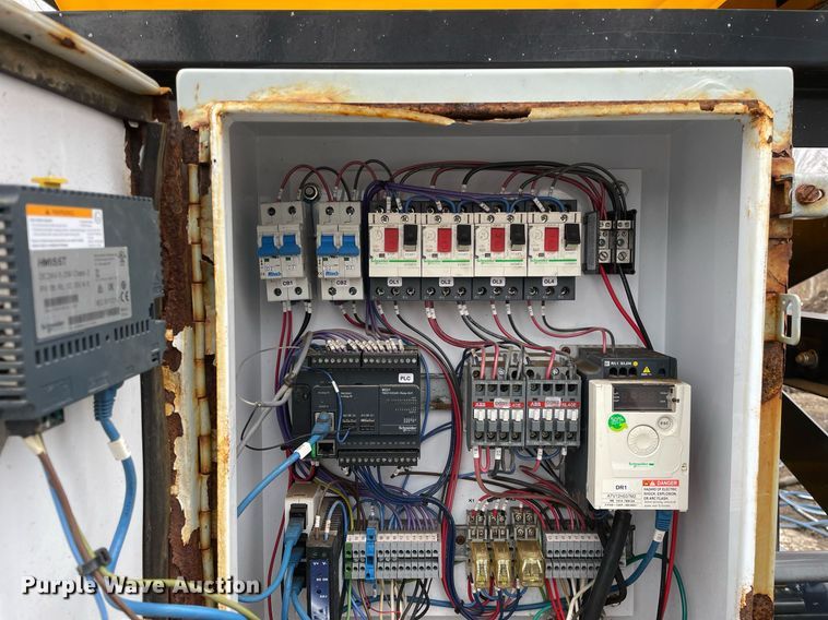 image for item DS5390 SnowEx BrinePro 2000 salt brine maker