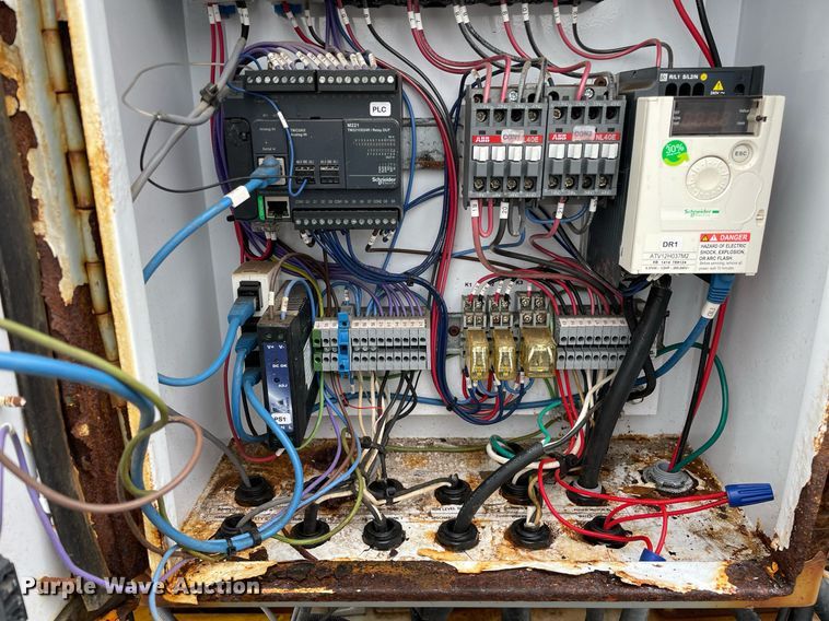 image for item DS5390 SnowEx BrinePro 2000 salt brine maker