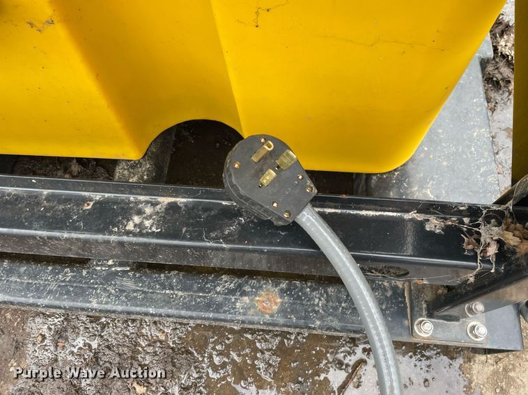 image for item DS5390 SnowEx BrinePro 2000 salt brine maker