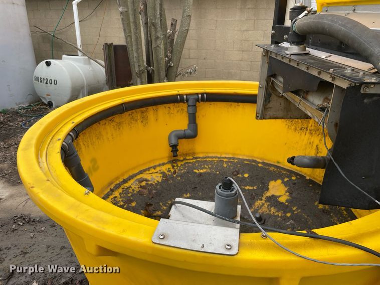 image for item DS5390 SnowEx BrinePro 2000 salt brine maker