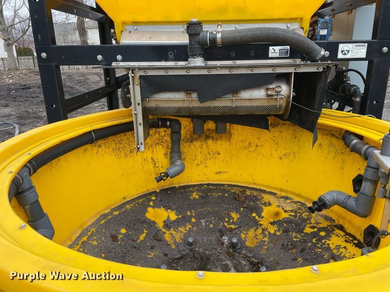 image for item DS5390 SnowEx BrinePro 2000 salt brine maker