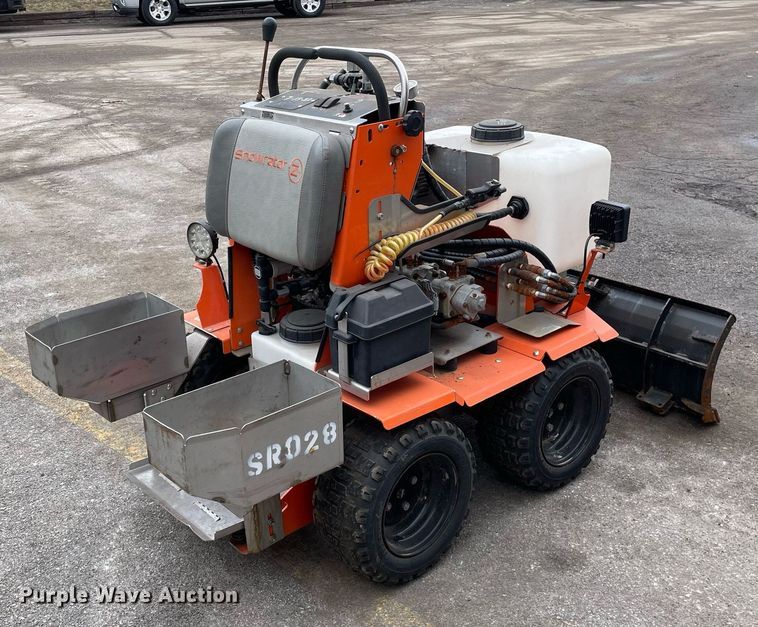 image for item DS5403 Snowrator ZX4 