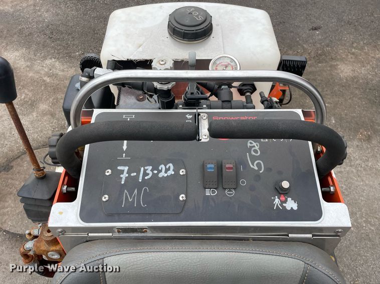 image for item DS5403 Snowrator ZX4 